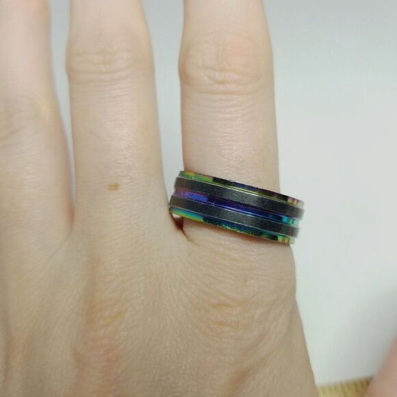 Vintage Rainbow Metallic Black Band Ring, Stacking, Size 11 - Picture 3 of 6
